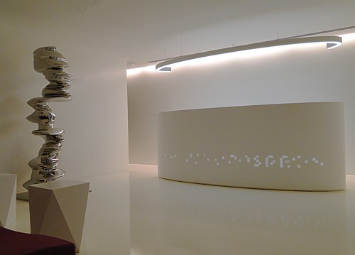 recepce SPA a Tony Cragg